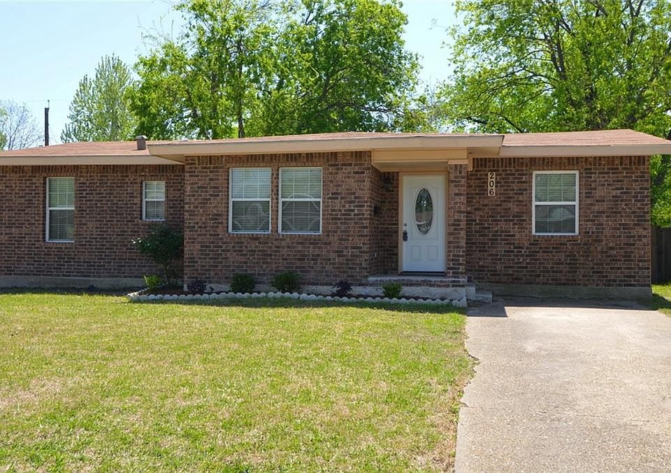 1st image of 206 E Linda Dr