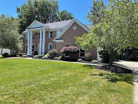 3rd image of 6420 Bridlewood Dr S