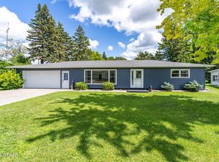 1318 Sunny St, Crookston, MN 56716
