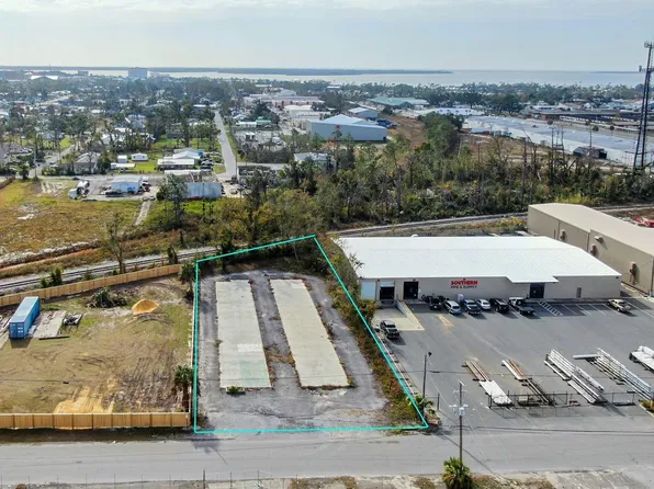 323 W 14th St, Panama City, FL 32401