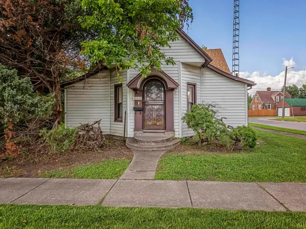 909 E Main St, West Frankfort, IL 62896