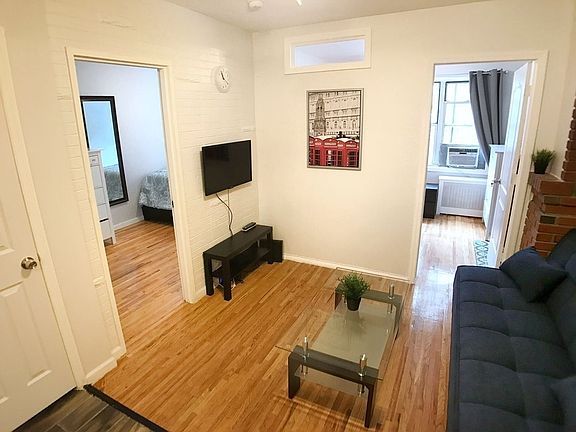 4th image of 333 E 33rd St #2D