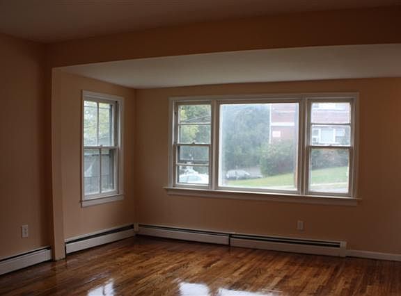 2nd image of 96 N Kensico Ave