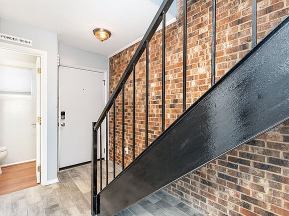 5th image of 220 Elizabeth St APT F4