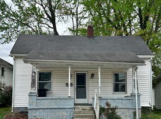 12 NE 10th St, Washington, IN 47501