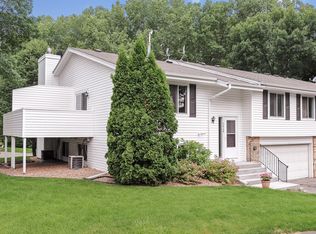 3868 Dolomite Dr, Eagan, MN 55122