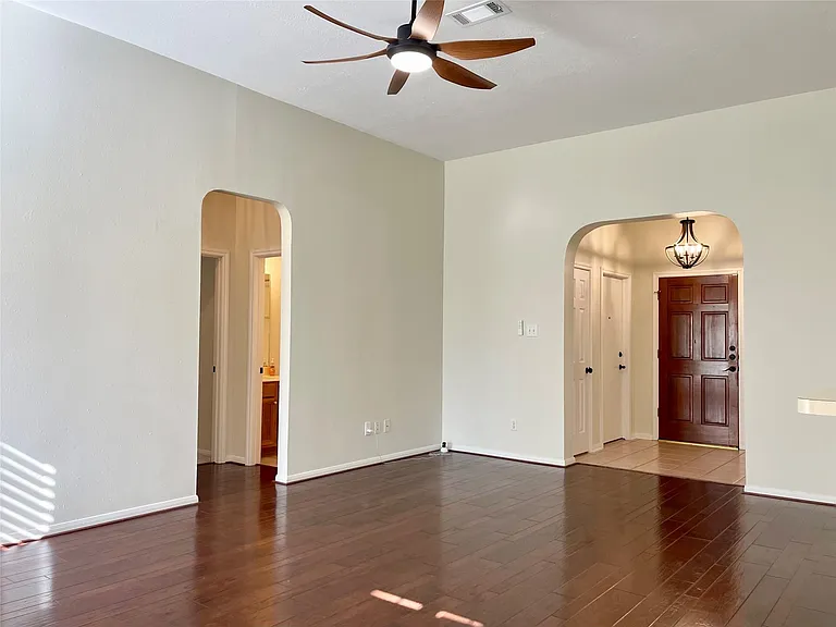 4630 Jaymar Dr — Photo 6