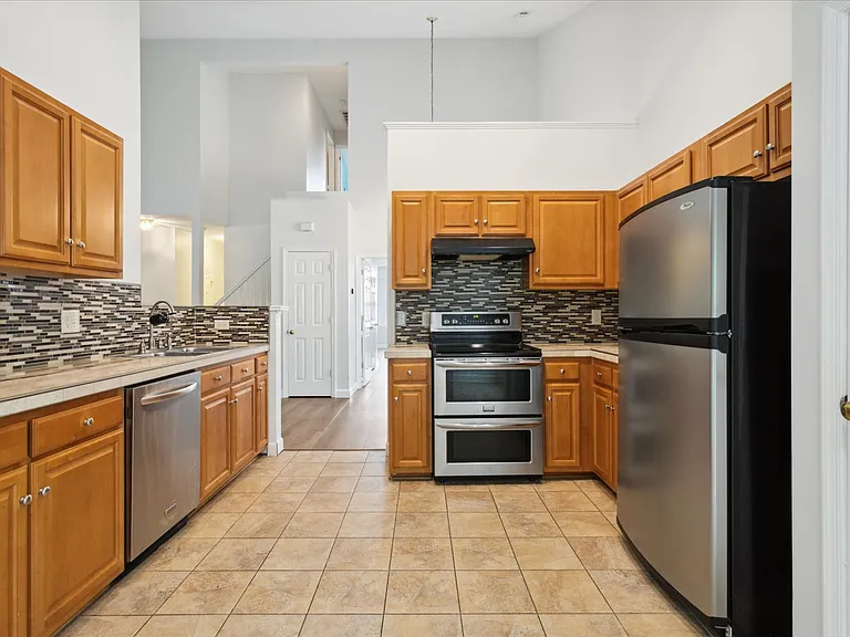100 Kevin Ct — Photo 11