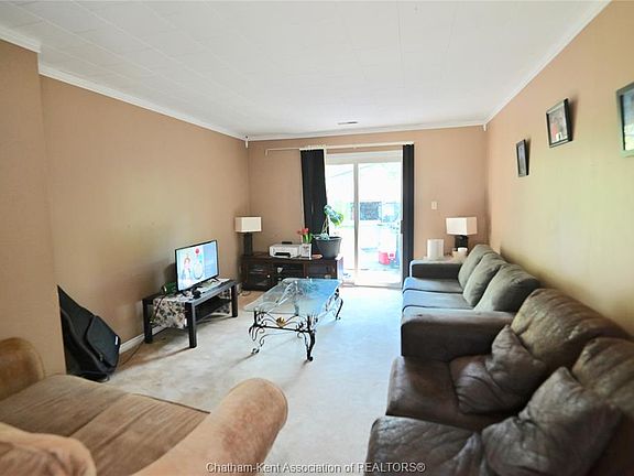 5th image of 24 Lisgar St S