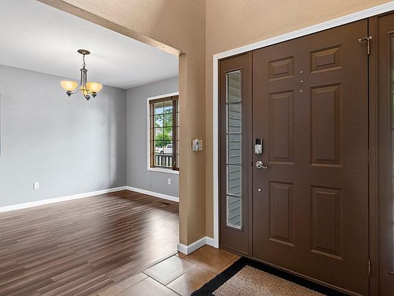 3rd image of 16112 Fleetwood Ct