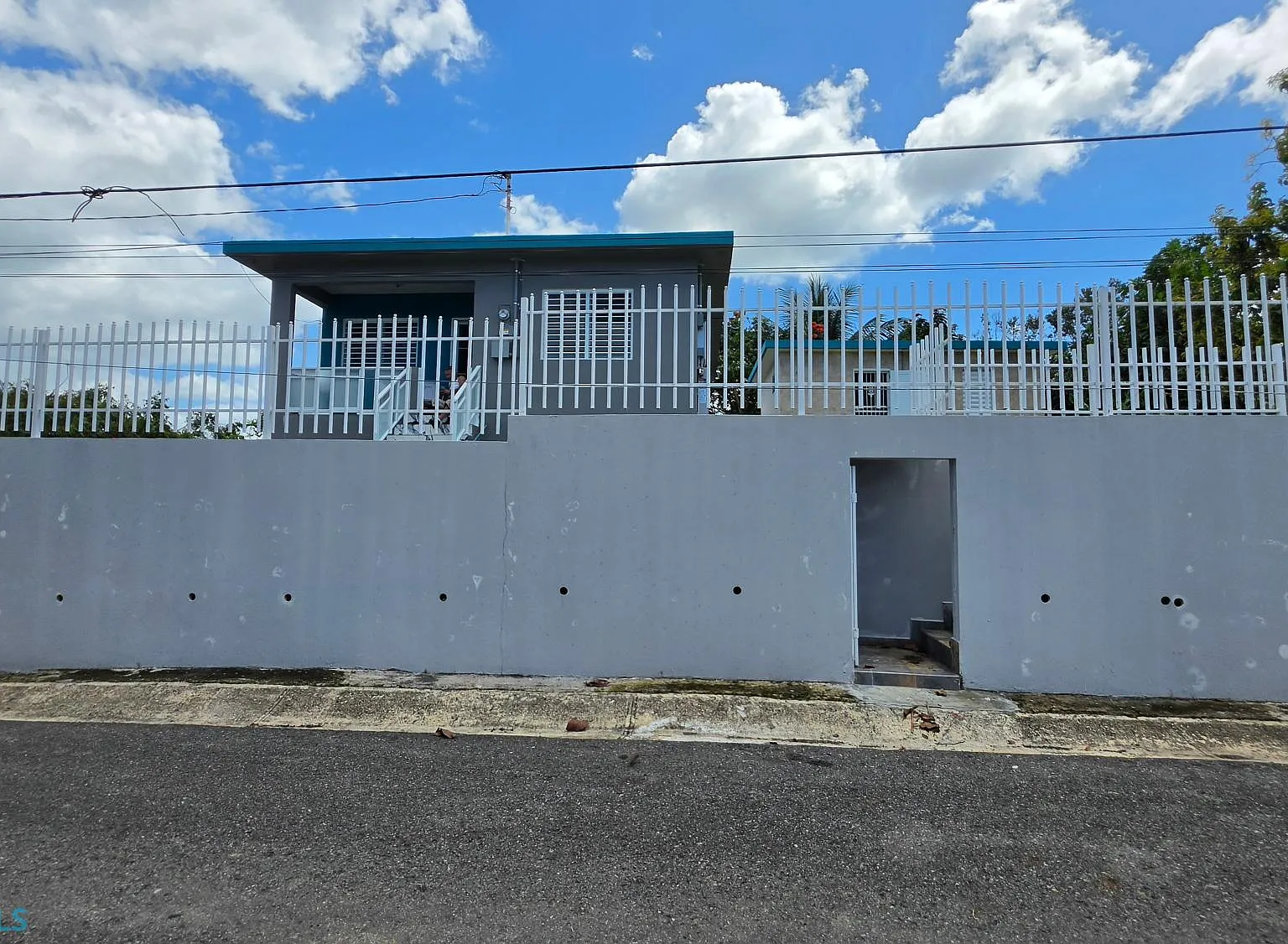 1 bed, 1.0 bath, 350 sqft, $800 — Photo 1