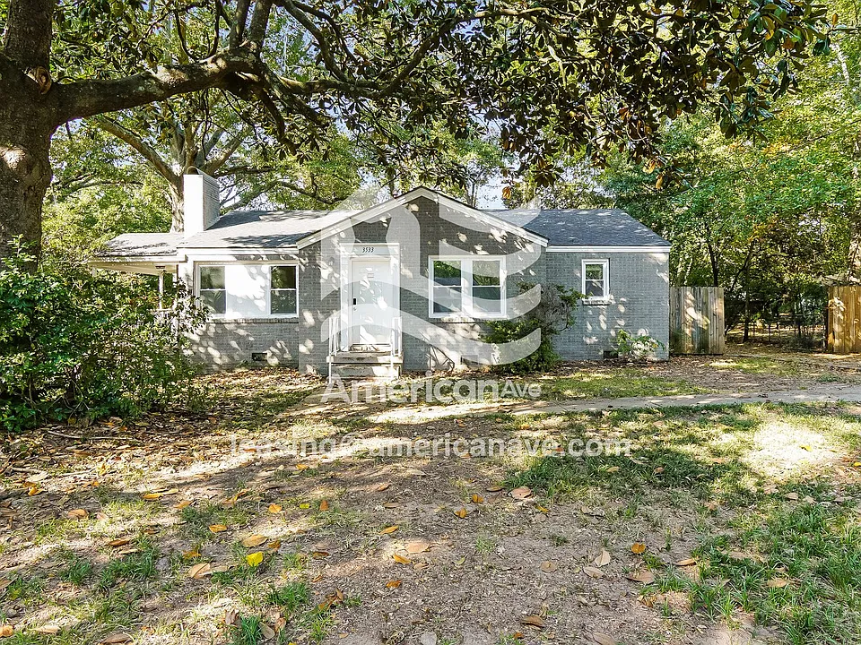3533 Honeysuckle Rd