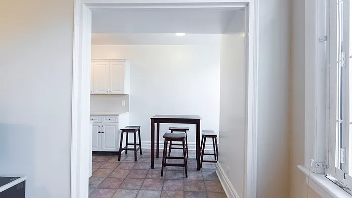 Rented by Compass | media 24