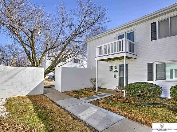 3rd image of 2921 S 123rd St