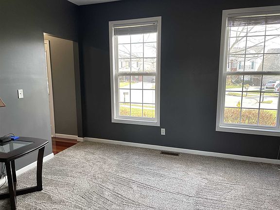 5th image of 10218 Waterford Ct