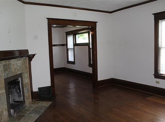 3rd image of 1611 8th Ave