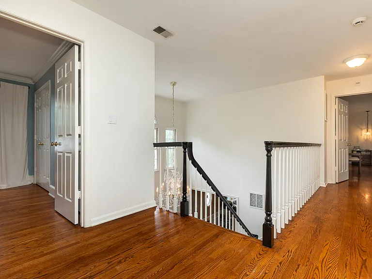 8809 Saunders Ln — Photo 87