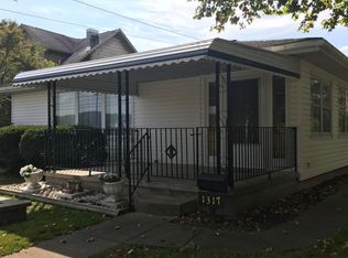 1317 Main St, Dresden, OH 43821