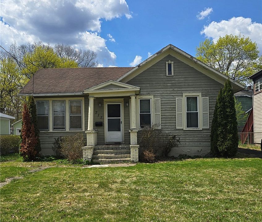 1st image of 715 Walnut St