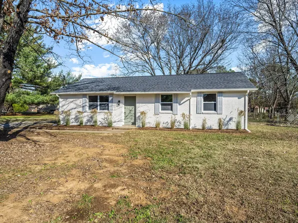 8022 Westfield Dr, Murfreesboro, TN 37129