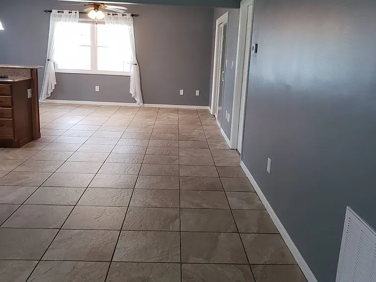 3923 Santiago St — Photo 17