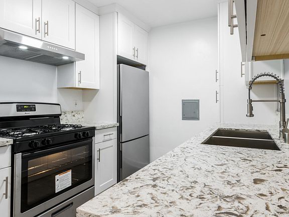 2nd image of 3444 Vinton Ave #1