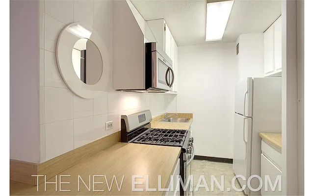 Sold by Douglas Elliman | media 18