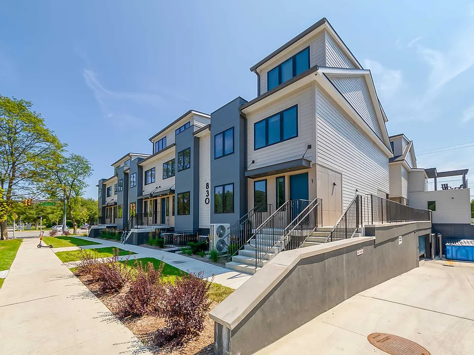 830 Henry St #1