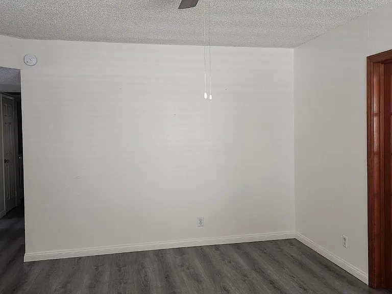 4814 E Harmon Ave — Photo 9