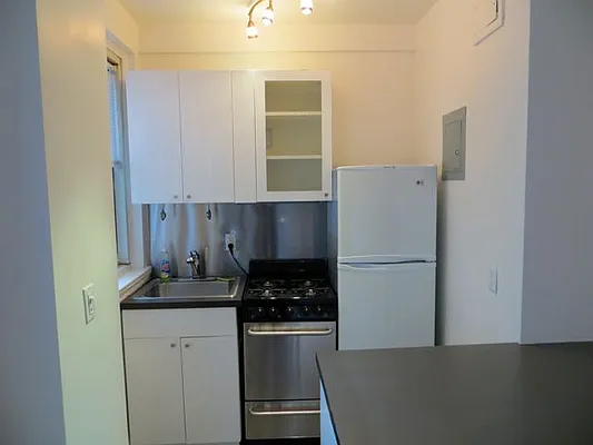 Rented by Performing Assets Corp | media 17
