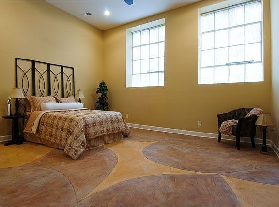 Master suite, 800 SF