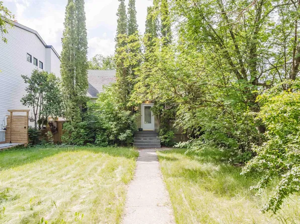 7230 112th St NW, Edmonton, AB T6G 1J3