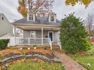 402 W Gibbons St, Linden City, NJ 07036