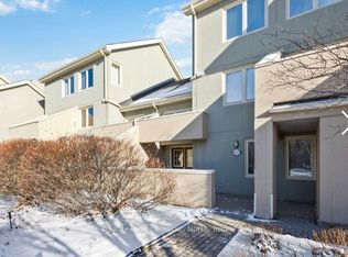 107 Wintergreen Pl #117, The Blue Mountains, ON L9Y0P8
