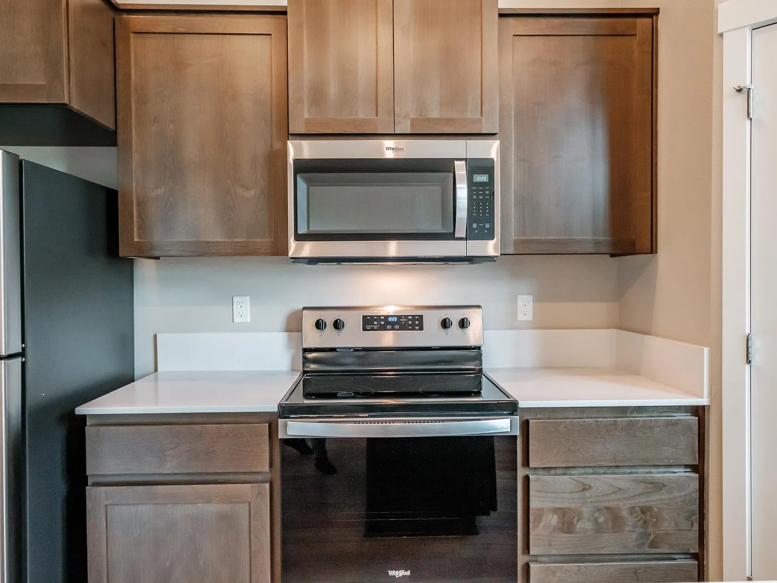 3 bed, 1372 sqft, $2,150 — Photo 2