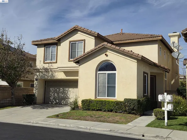 132 Citrine Ct, Gardena, CA 90248