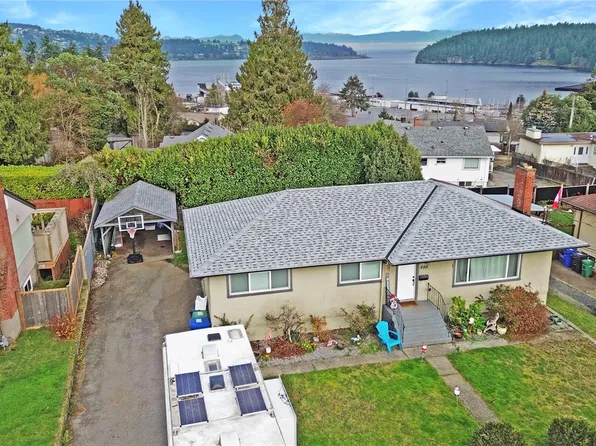 650 Hawkins St, Nanaimo, BC V9S 2V6