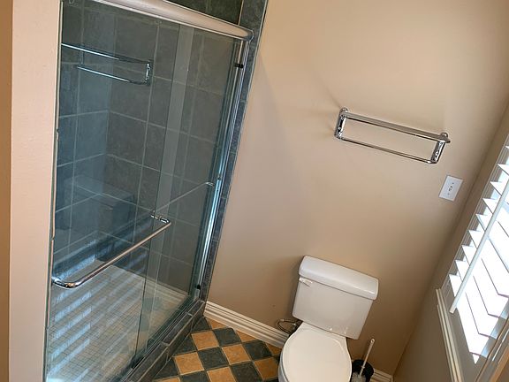 3rd image of 411 Richmond Place Dr