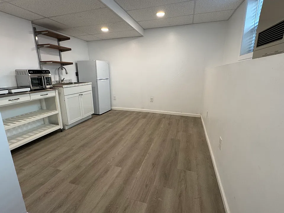 47 Brackett St #1A
