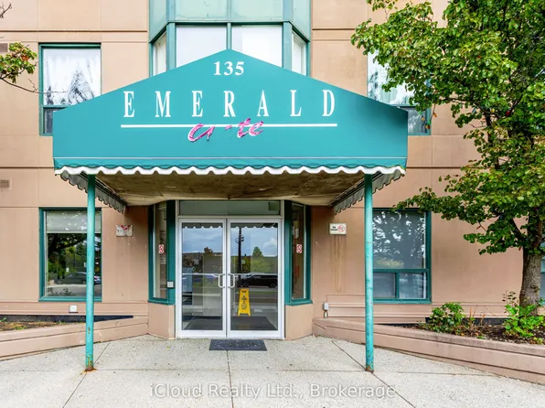 135 Hillcrest Ave #903, Mississauga, ON L5B 4B1