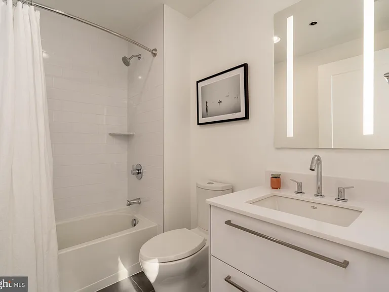 310 Strand St #503 — Photo 29