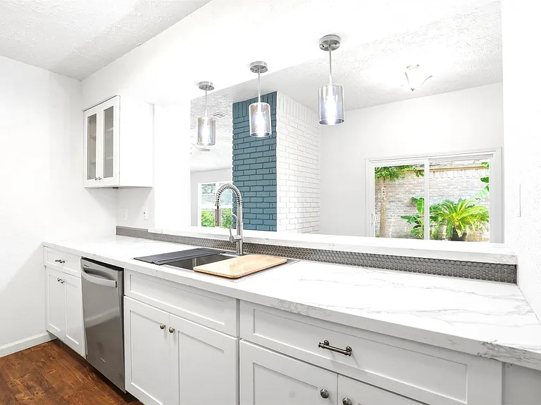 16007 Ridgegreen Dr — Photo 16