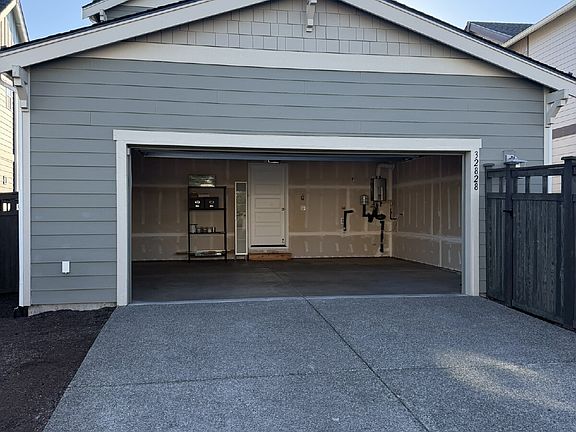 2nd image of 32828 SE Cottonwood St