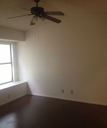4th image of 11718 Spring Dale Dr