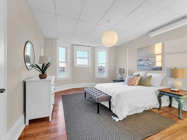 The Woodrow at 300 E 30th Street — Photo 34