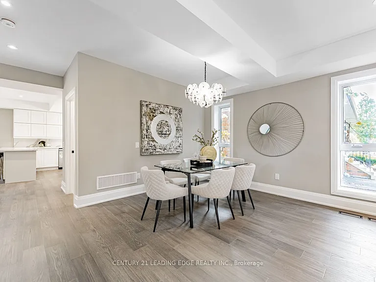 19 Donalda Cres #UPPER — Photo 8