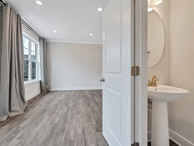 32 Bleeker Pl — Photo 32
