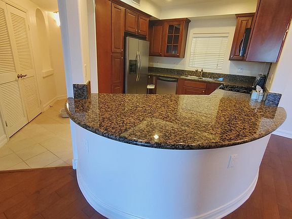 2nd image of 14242 Burbank Blvd APT 207