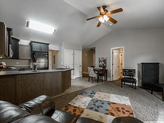 5th image of 665 S Appaloosa Cir
