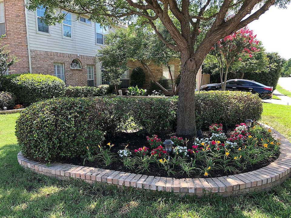 2nd image of 3675 Smoke Tree Trl